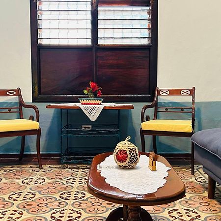 Bed and Breakfast Casa Tres Colibries à Mérida Extérieur photo