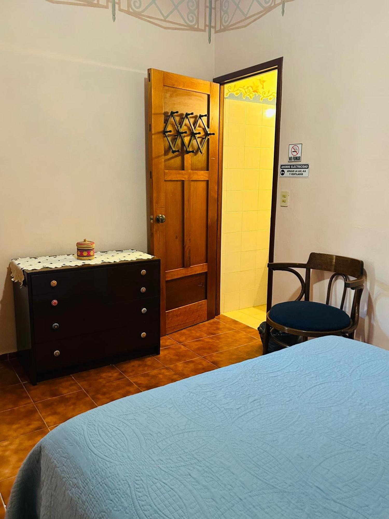 Bed and Breakfast Casa Tres Colibries à Mérida Extérieur photo