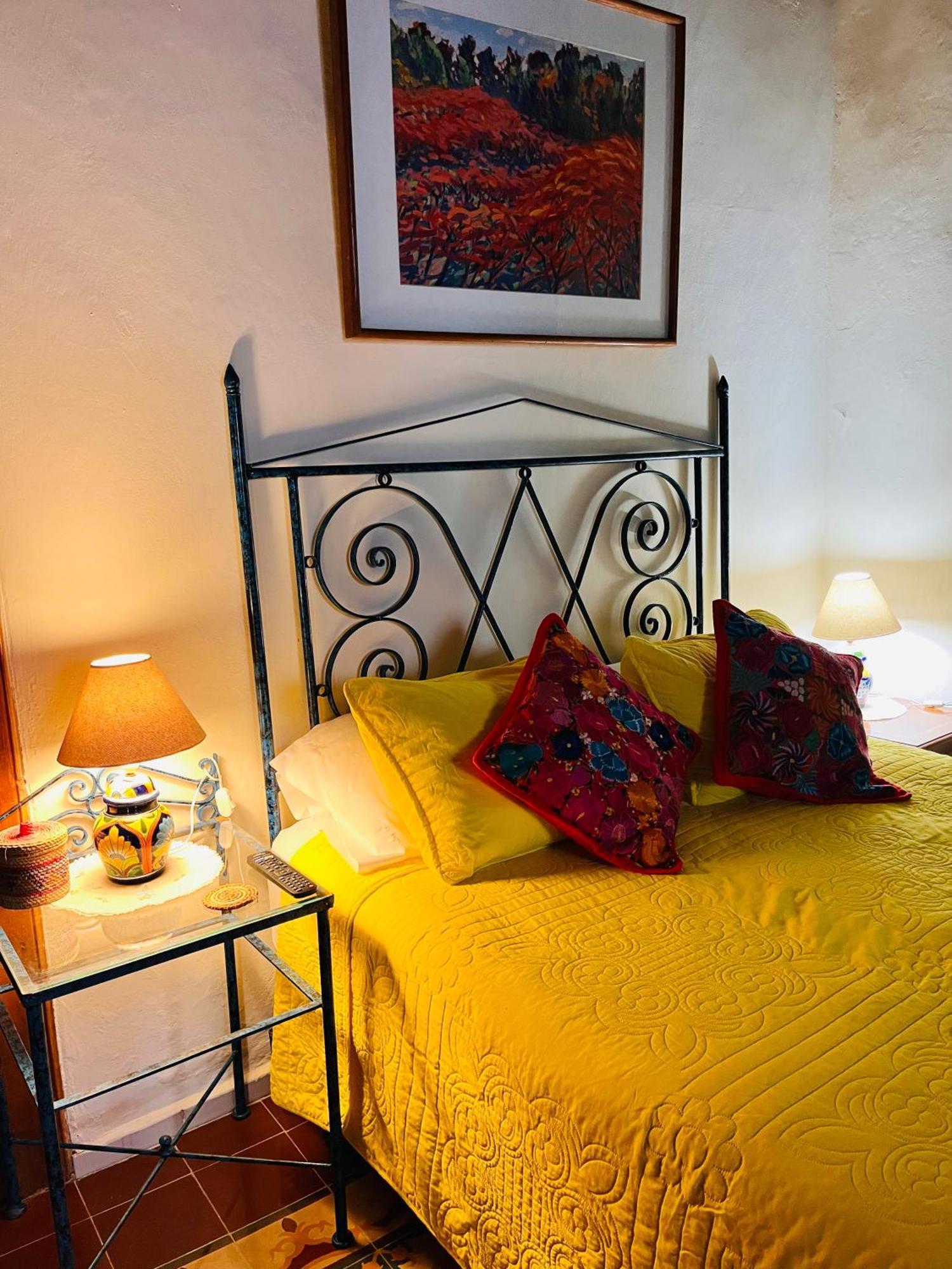 Bed and Breakfast Casa Tres Colibries à Mérida Extérieur photo