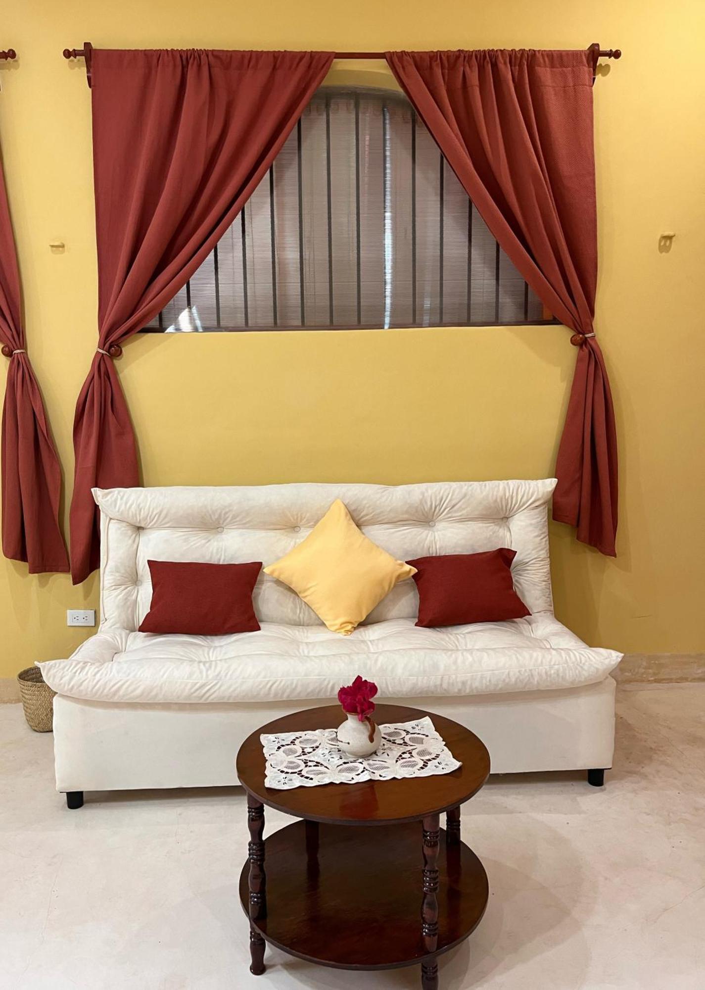 Bed and Breakfast Casa Tres Colibries à Mérida Extérieur photo